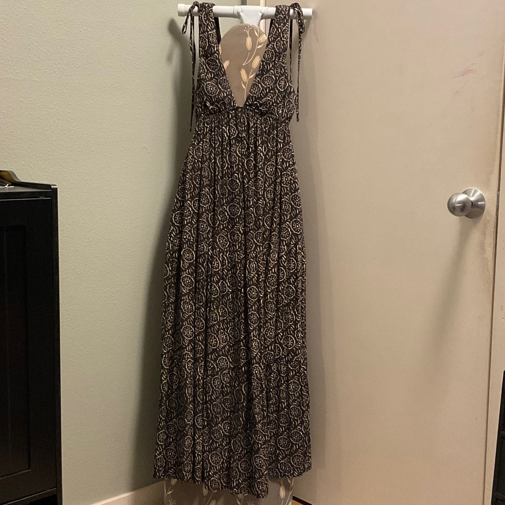 Pull&Bear Black and Cream Maxi Dress